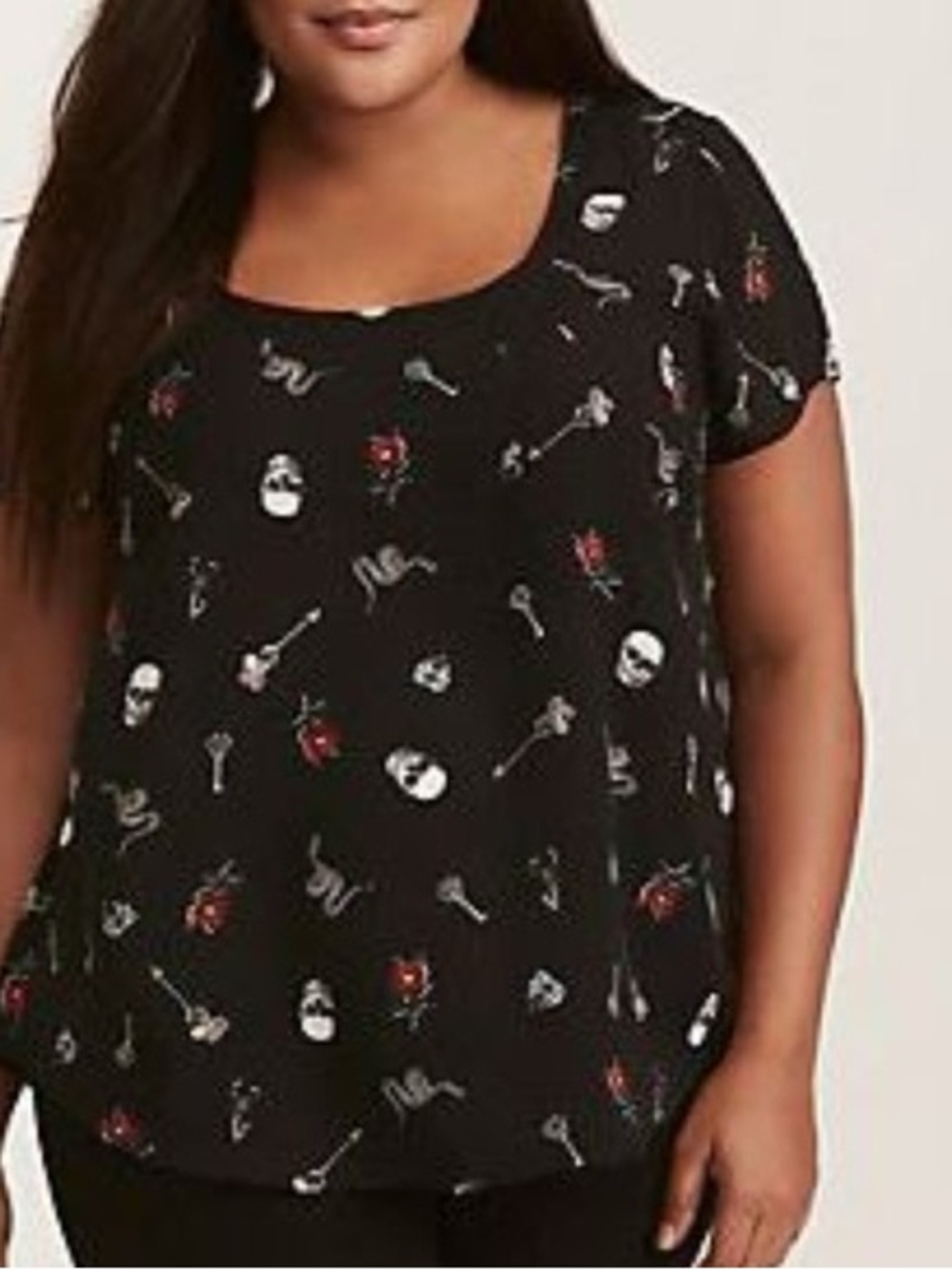Torrid Gothic Skulls Print Chiffon Button Back Pocket Tee Blouse Black 4X - Picture 2 of 12